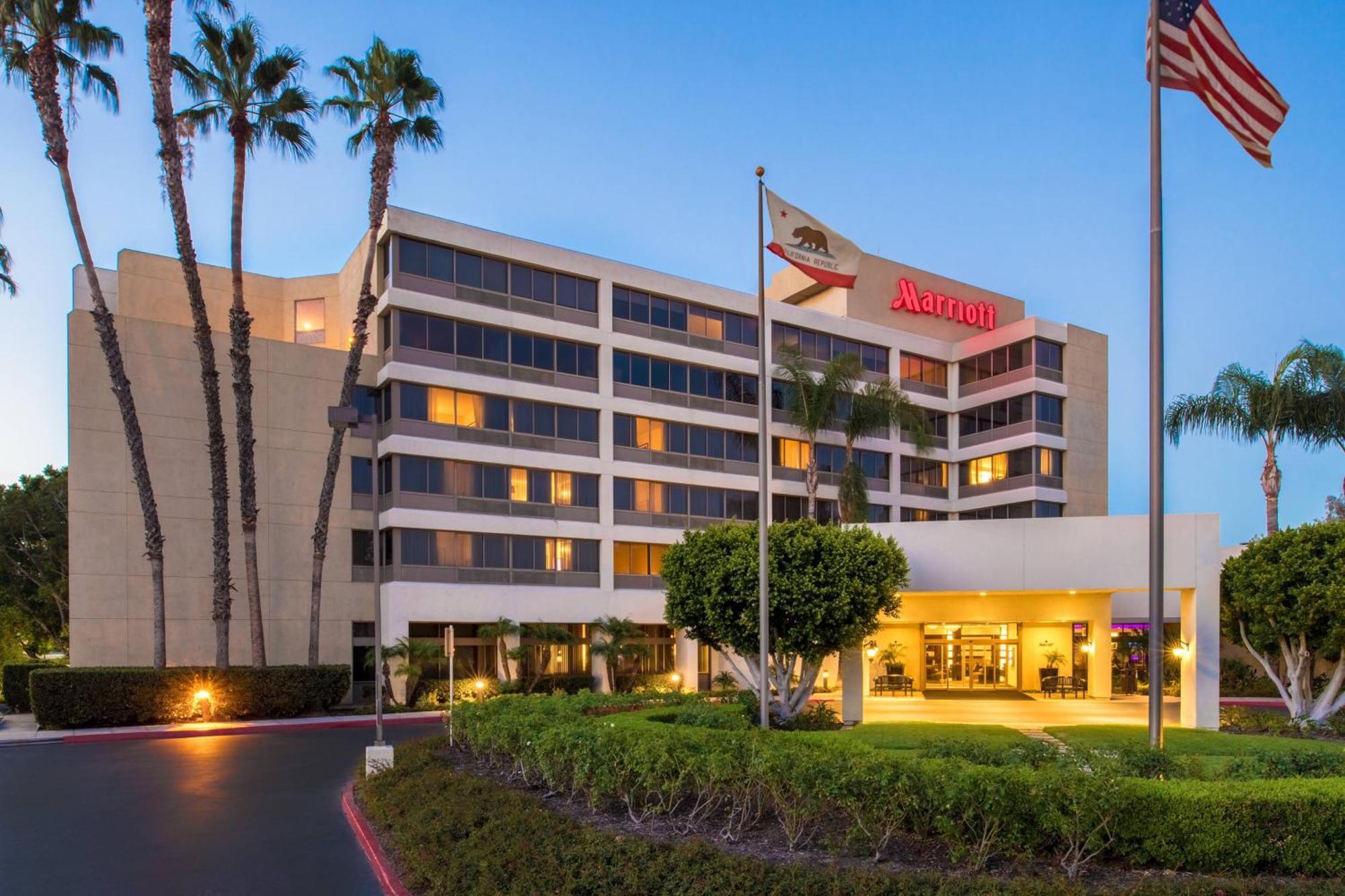 Fullerton Marriott At California State University Hotel Exterior photo